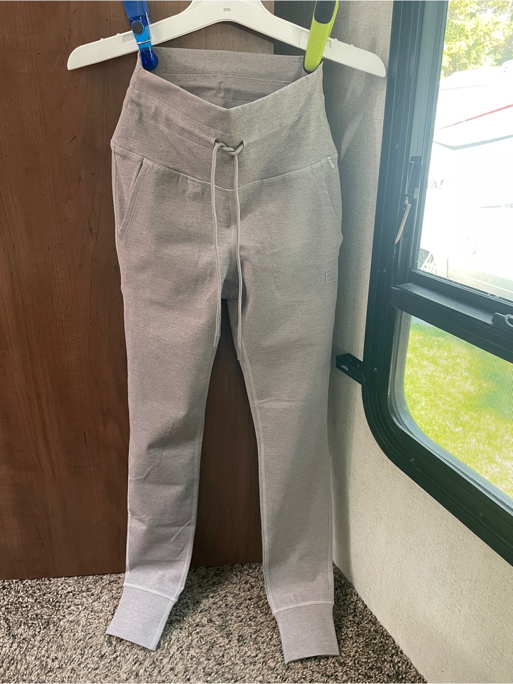 Avalanche Cozy High-Waist Grey Jogger Pants size Xs